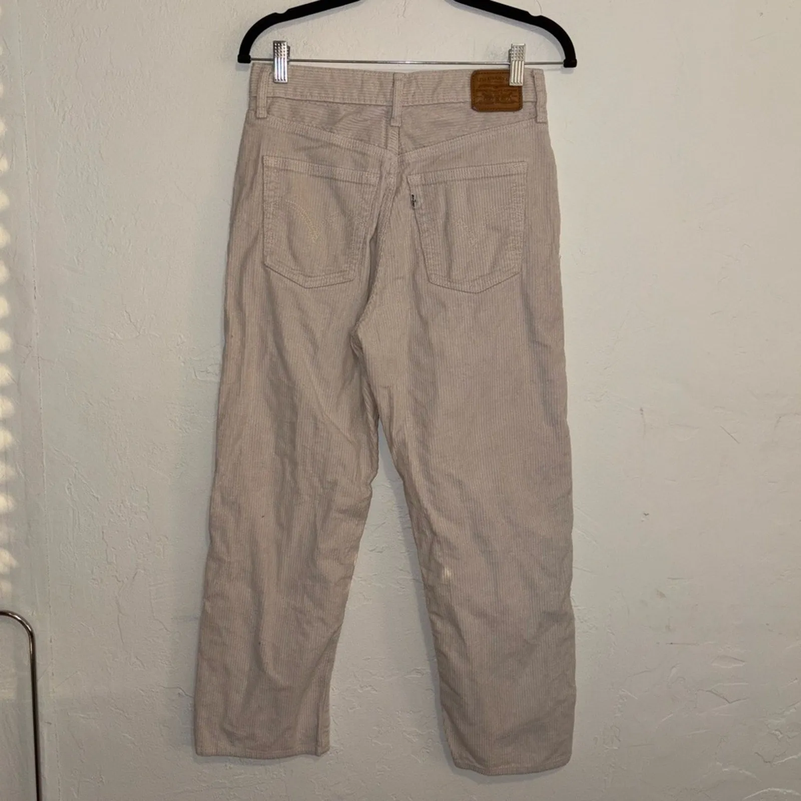 Levi’s Ribcage Straight Ankle Corduroy High Rise Cropped Pants (28)